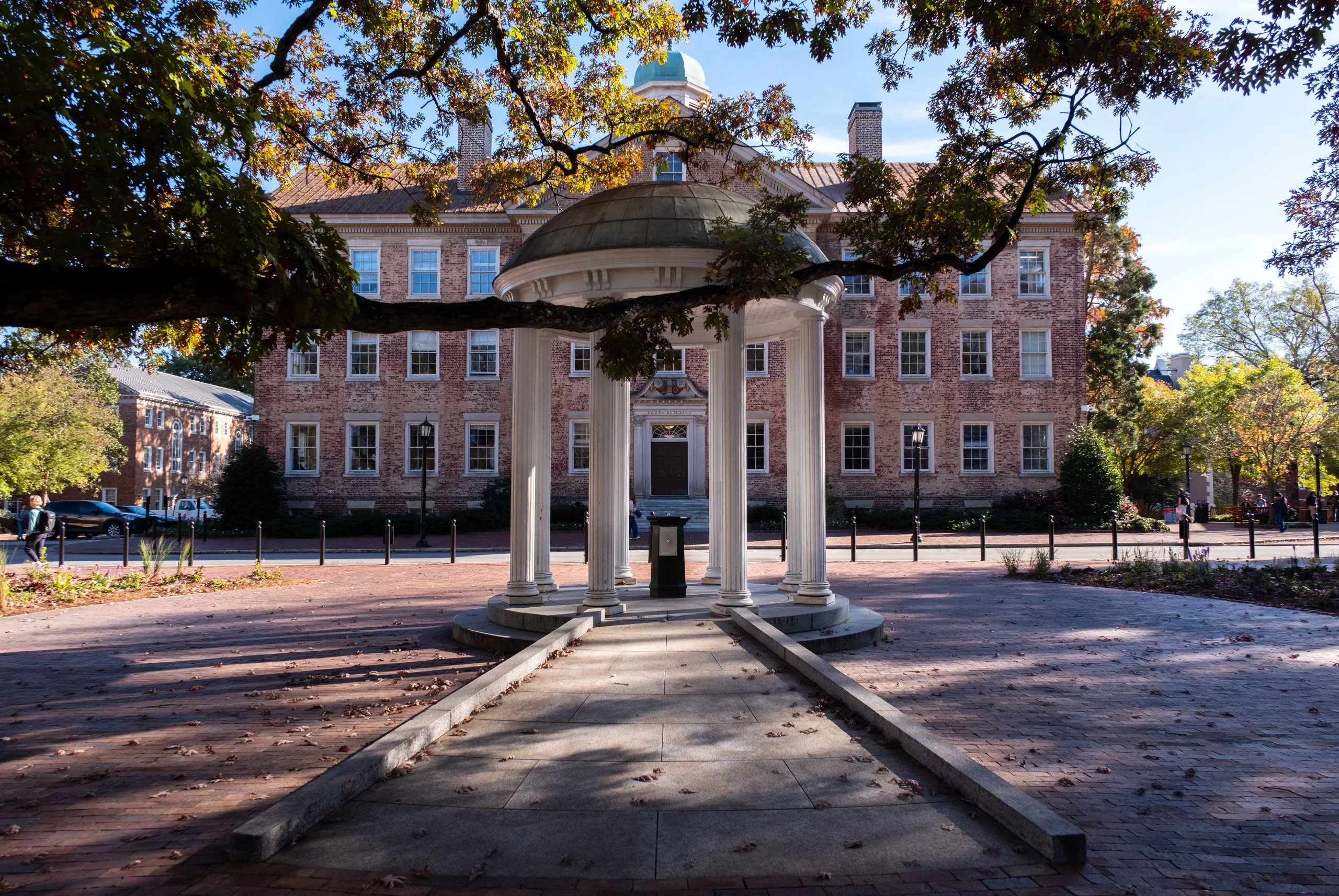 University of North Carolina at Chapel Hill logo