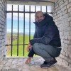 Johnny Boufarhat profile photo